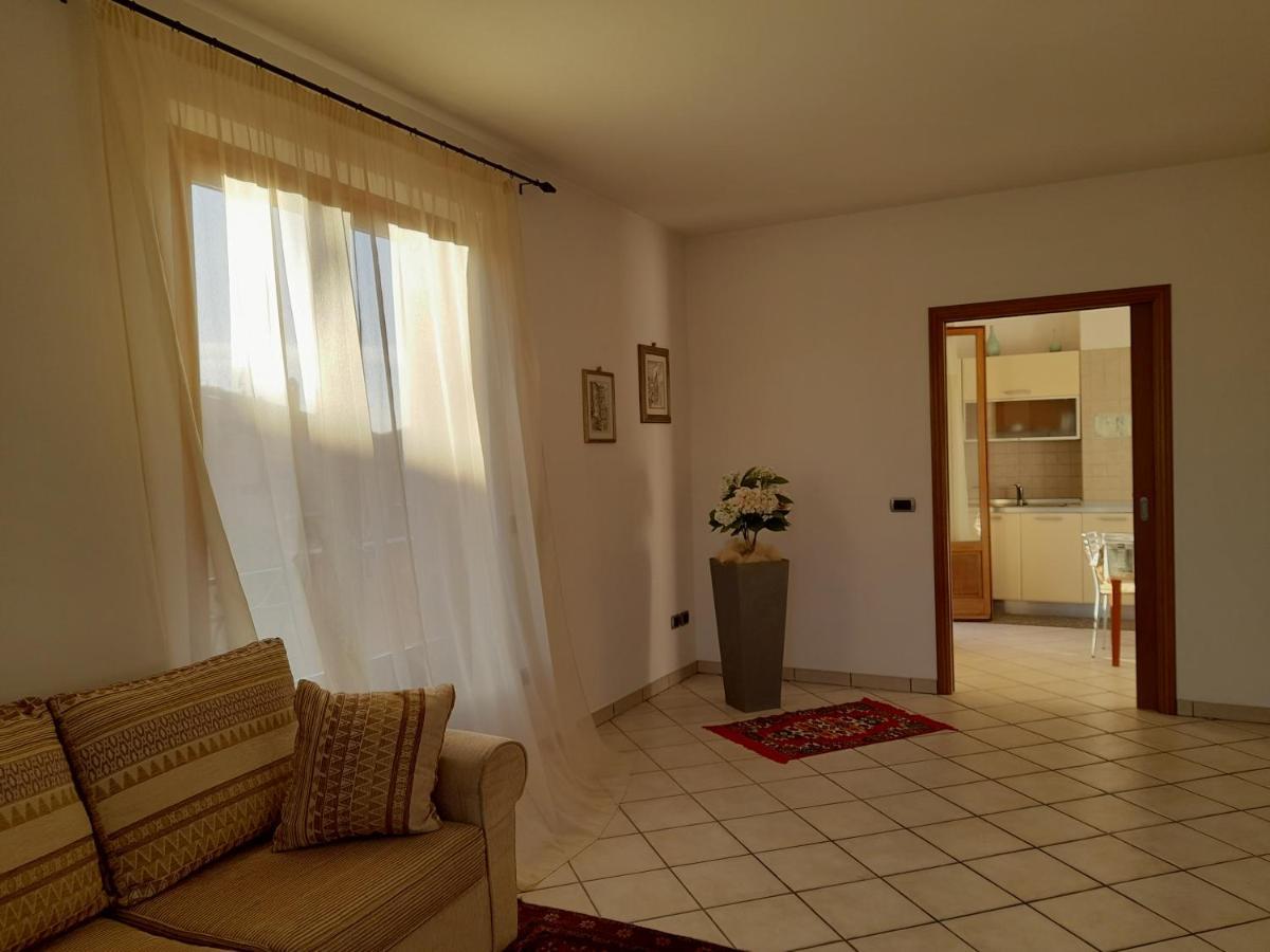 Un Passo Alla Volta Torrenieri エクステリア 写真
